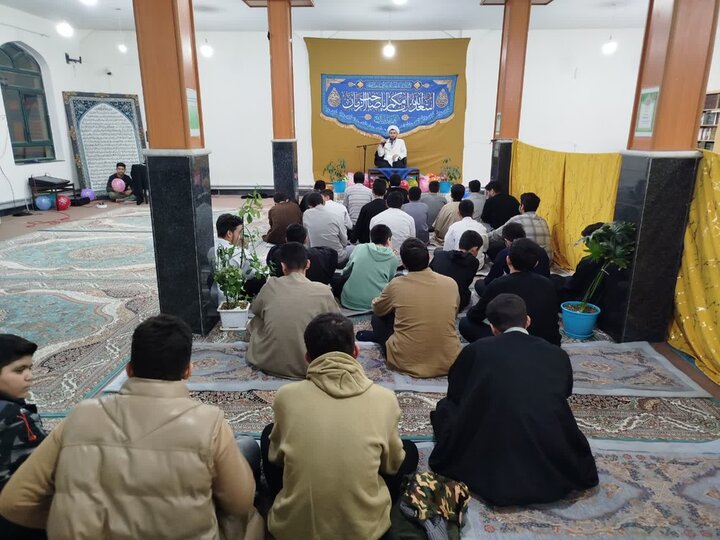 تصاویر/ مراسم جشن ولادت حضرت زهرا (س) در مدرسه علمیه نقده