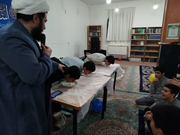 تصاویر/ مراسم جشن ولادت حضرت زهرا (س) در مدرسه علمیه نقده