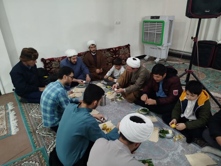 تصاویر/ مراسم جشن ولادت حضرت زهرا (س) در مدرسه علمیه نقده