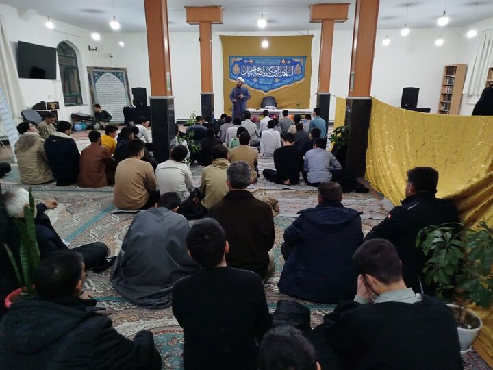 تصاویر/ مراسم جشن ولادت حضرت زهرا (س) در مدرسه علمیه نقده