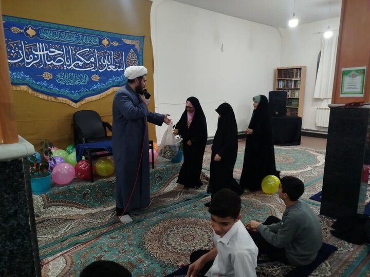 تصاویر/ مراسم جشن ولادت حضرت زهرا (س) در مدرسه علمیه نقده