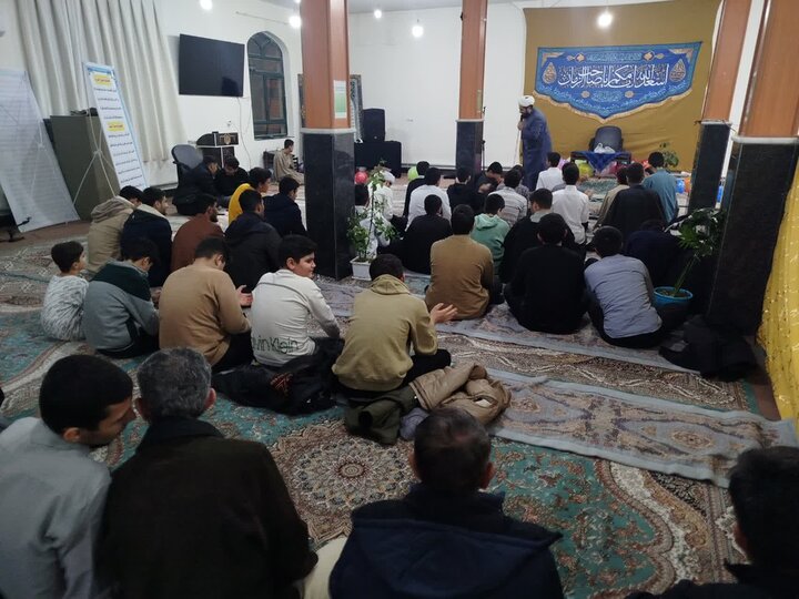 تصاویر/ مراسم جشن ولادت حضرت زهرا (س) در مدرسه علمیه نقده