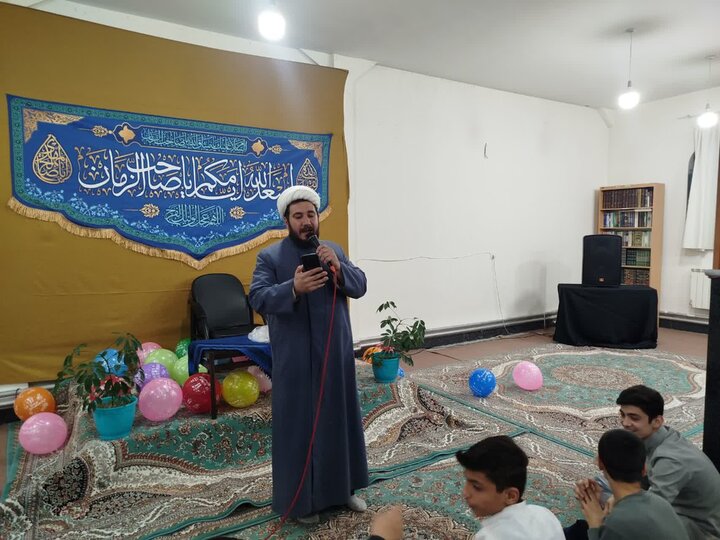 تصاویر/ مراسم جشن ولادت حضرت زهرا (س) در مدرسه علمیه نقده