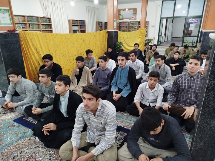 تصاویر/ مراسم جشن ولادت حضرت زهرا (س) در مدرسه علمیه نقده