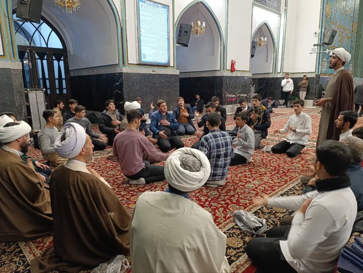 تصاویر/ اردوی زیارتی طلاب خوی به مشهد مقدس