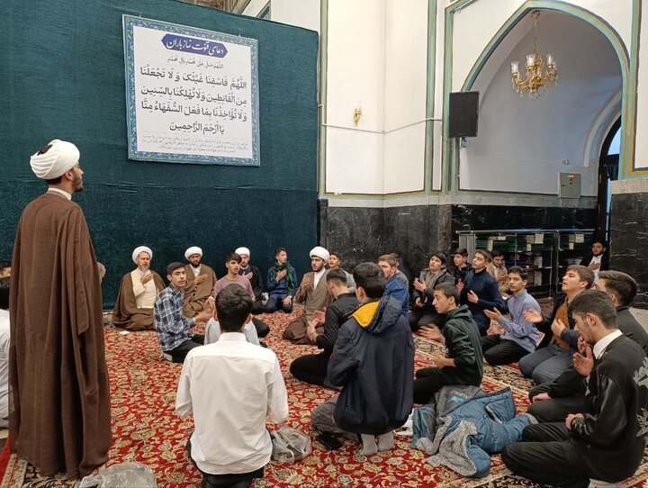 تصاویر/ اردوی زیارتی طلاب خوی به مشهد مقدس