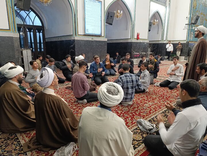 تصاویر/ اردوی زیارتی طلاب خوی به مشهد مقدس