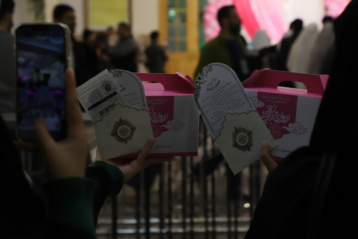 تصاویر/ جشن ازدواج ۷۳۰ زوج دانشجودر حرم مطهر حضرت فاطمه معصومه(س)