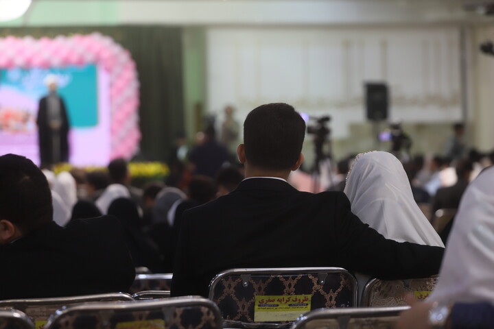 تصاویر/ جشن ازدواج ۷۳۰ زوج دانشجودر حرم مطهر حضرت فاطمه معصومه(س)