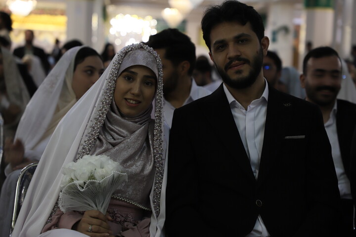 تصاویر/ جشن ازدواج ۷۳۰ زوج دانشجودر حرم مطهر حضرت فاطمه معصومه(س)