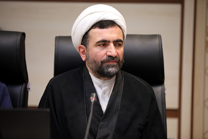 تصاویر/ نشست تبلیغی معاون تبلیغ و امور فرهنگی حوزه های علمیه با مبلغین فعال در دانشگاه های استان قم