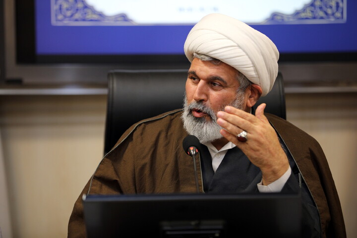 تصاویر/ نشست تبلیغی معاون تبلیغ و امور فرهنگی حوزه های علمیه با مبلغین فعال در دانشگاه های استان قم