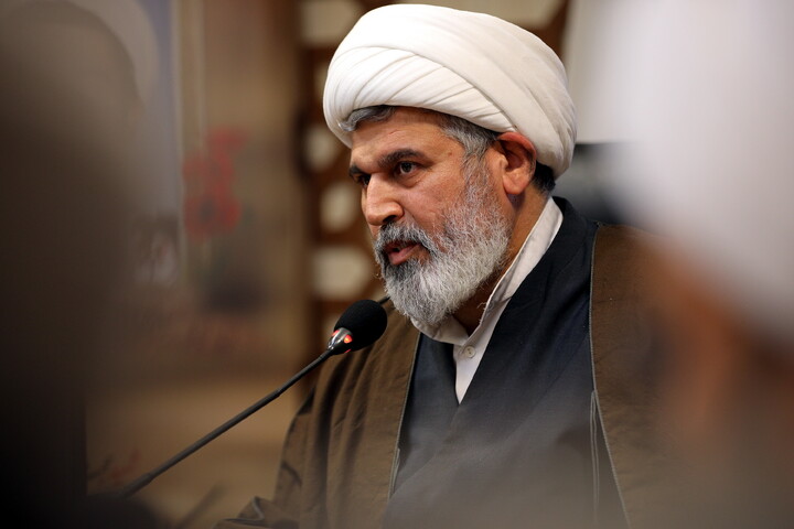 تصاویر/ نشست تبلیغی معاون تبلیغ و امور فرهنگی حوزه های علمیه با مبلغین فعال در دانشگاه های استان قم