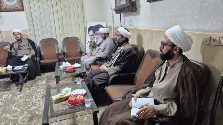 تصاویر/ نشست معاونان اجرایی مدارس علمیه منطقه کاشان