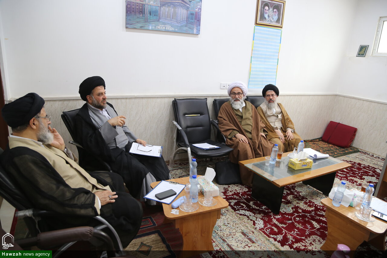 تصاویر/ برگزاری جلسه علمی پایان نامه ها در مدارج علمی حوزه علمیه خوزستان