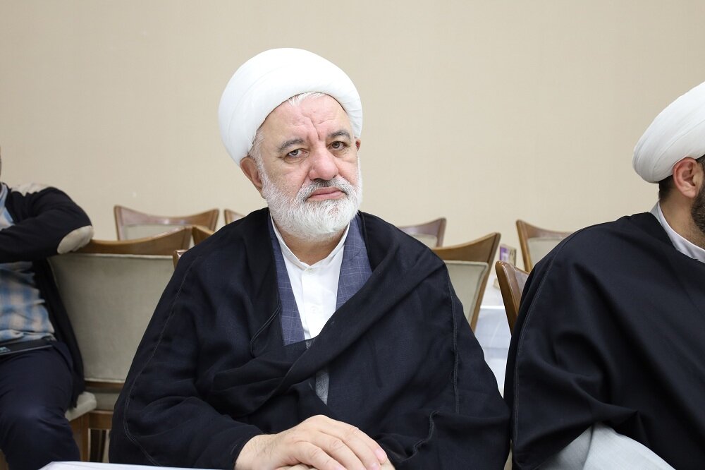 حضرت فاطمه زهرا (ع) نمونه‌ای از عشق، مهربانی و رفتار انسانی است