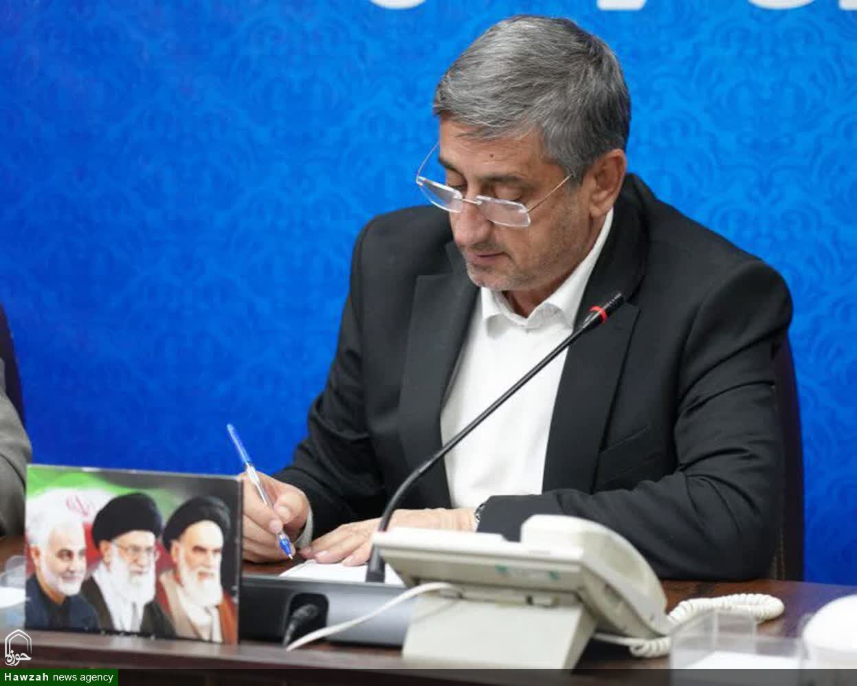 پیام تبریک استاندار لرستان به مناسبت روز زن و مادر