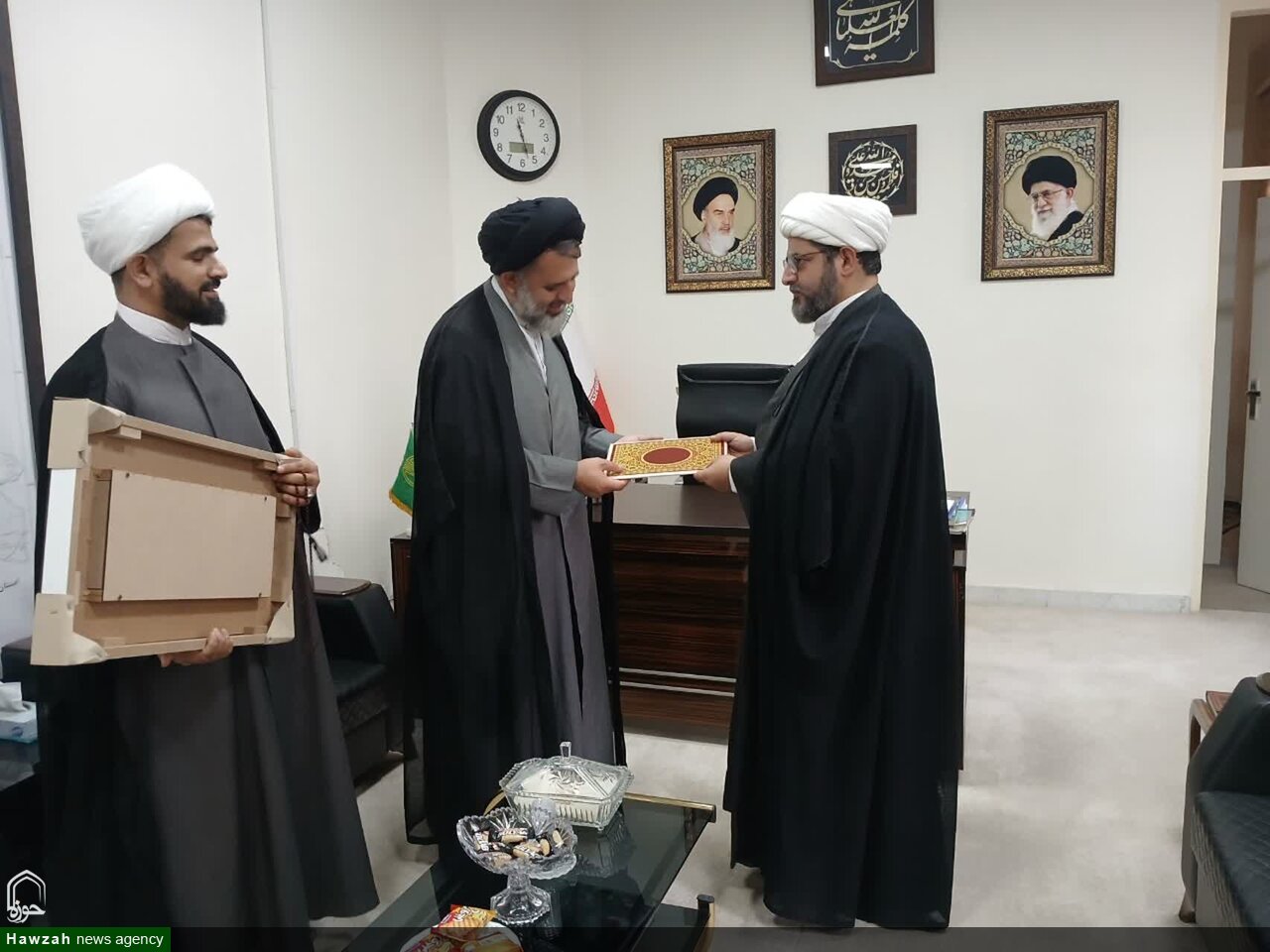 قدردانی اعضای ستاد بزرگداشت آیت الله بهبهانی(ره) از مدیران خوزستان