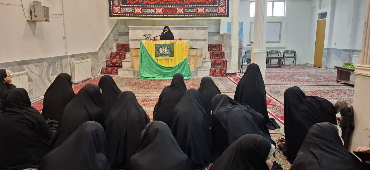 حضرت فاطمه زهرا(س) بزرگترین بانوی تاریخ بشر و حجت خدا بر اهل‌بیت است