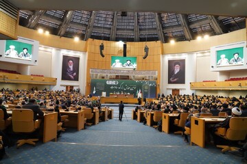 تبیین نقش تاریخی و رسالت جهانی ذریه پیامبر(ص) و تأکید بر وحدت امت اسلامی