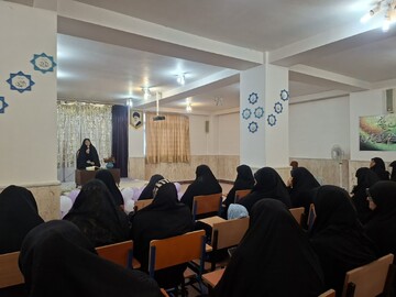 حضرت زهرا(س) در برابر اجماع سازی دروغین علیه ولایت ایستاد