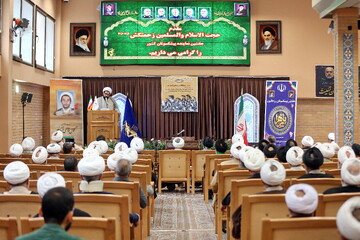 تصاویر/ همایش تجلیل از پیشکسوتان طلاب و روحانیون استان قم