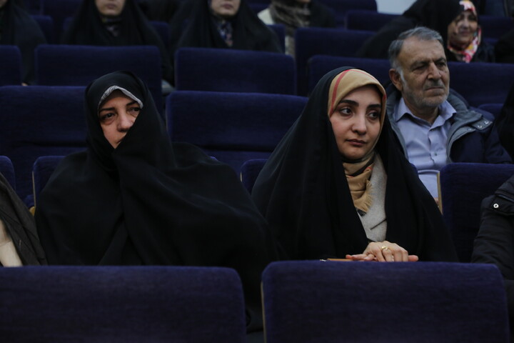 تصاویر / آیین اختتامیه پنجمین کنگره ملّی شعر حضرت مادر در اصفهان