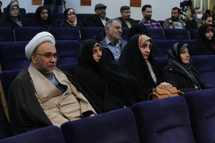 تصاویر / آیین اختتامیه پنجمین کنگره ملّی شعر حضرت مادر در اصفهان