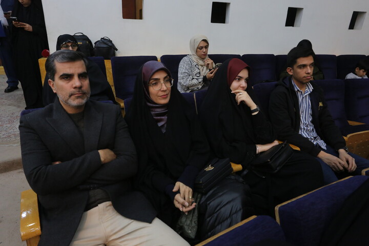 تصاویر / آیین اختتامیه پنجمین کنگره ملّی شعر حضرت مادر در اصفهان