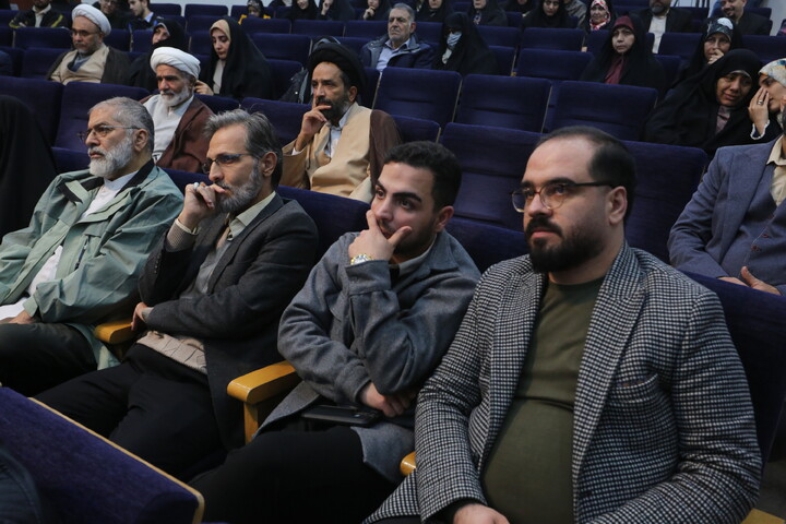 تصاویر / آیین اختتامیه پنجمین کنگره ملّی شعر حضرت مادر در اصفهان