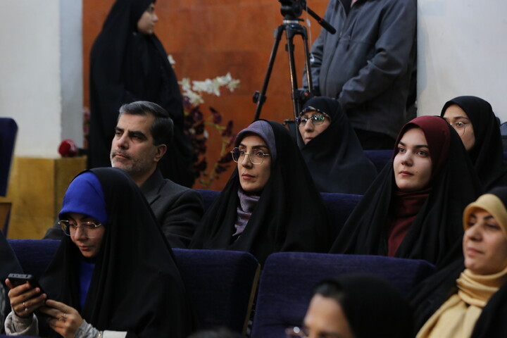 تصاویر / آیین اختتامیه پنجمین کنگره ملّی شعر حضرت مادر در اصفهان