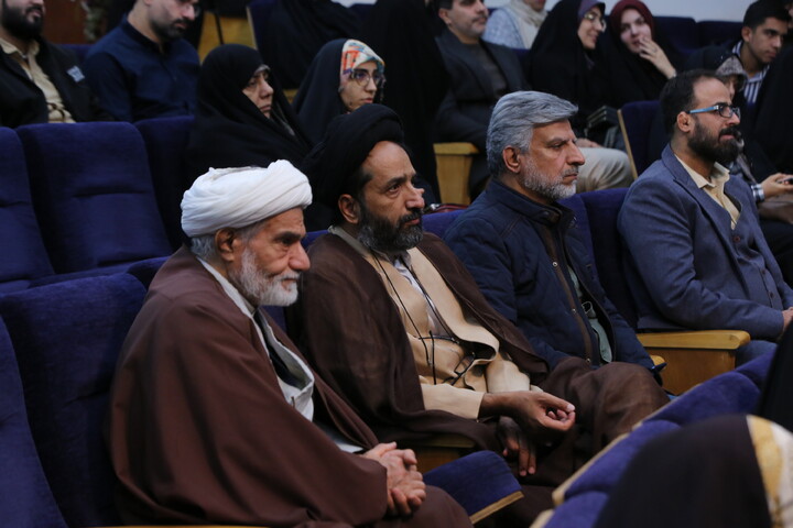 تصاویر / آیین اختتامیه پنجمین کنگره ملّی شعر حضرت مادر در اصفهان