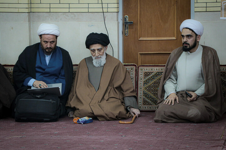 تصاویر/جشن ولادت حضرت زهرا سلام‌الله‌علیها در مدرسه علمیه آیت‌الله آخوند همدان