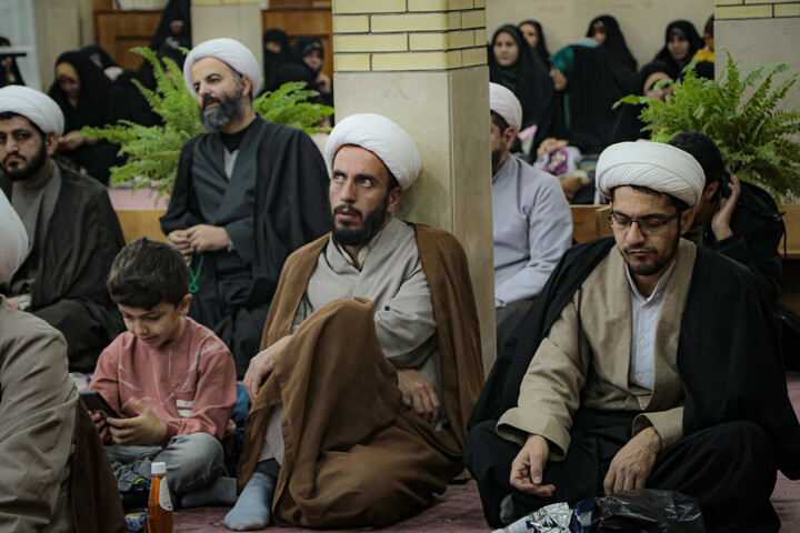 تصاویر/جشن ولادت حضرت زهرا سلام‌الله‌علیها در مدرسه علمیه آیت‌الله آخوند همدان