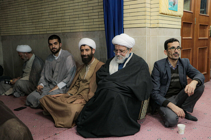 تصاویر/جشن ولادت حضرت زهرا سلام‌الله‌علیها در مدرسه علمیه آیت‌الله آخوند همدان