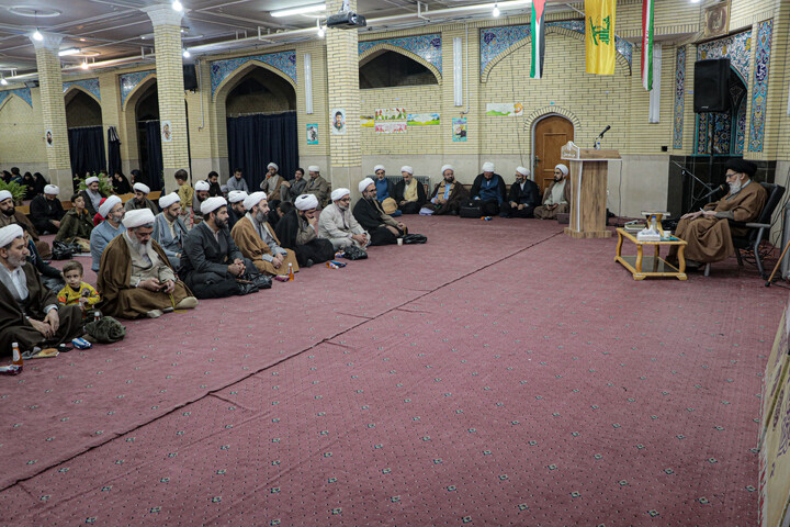 تصاویر/جشن ولادت حضرت زهرا سلام‌الله‌علیها در مدرسه علمیه آیت‌الله آخوند همدان