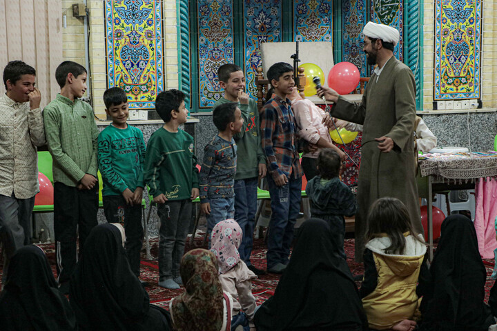 تصاویر/جشن ولادت حضرت زهرا سلام‌الله‌علیها در مدرسه علمیه آیت‌الله آخوند همدان