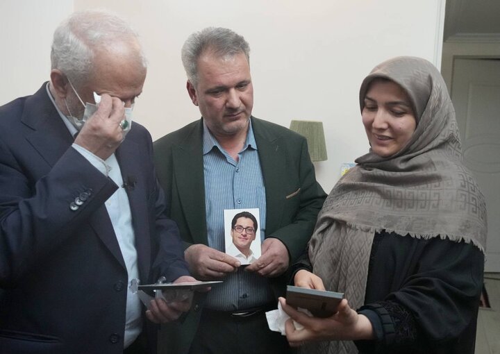 تصاویر/ دیدار رئیس بنیاد شهید با خانواده شهیدان زینلی