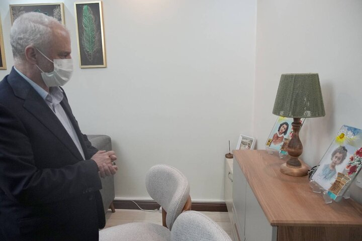 تصاویر/ دیدار رئیس بنیاد شهید با خانواده شهیدان زینلی