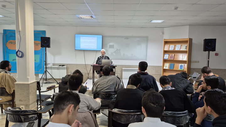 تصاویر/ تربیت مربی نهج‌البلاغه طلاب ممتاز مدرسه علمیه امام خمینی(ره) کاشان