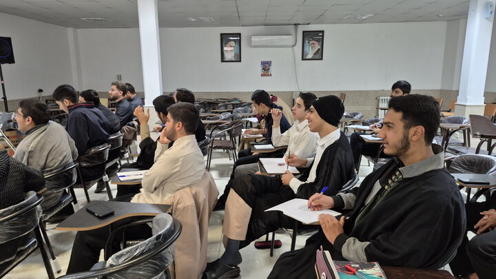 تصاویر/ تربیت مربی نهج‌البلاغه طلاب ممتاز مدرسه علمیه امام خمینی(ره) کاشان