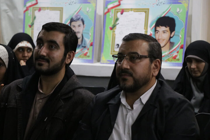 تصاویر/ ویژه‌برنامه بازدید از خانه موزه شهیدان زین الدین به همراه  اکران فیلم سینمایی مجنون