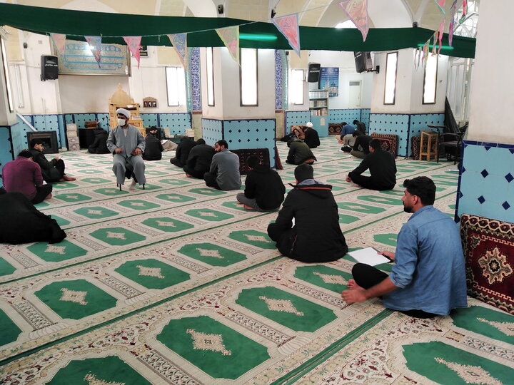 تصاویر/ آغاز امتحانات جنبی و مطالعاتی مدرسه علمیه آیت‌الله مدنی کاشانی(ره)