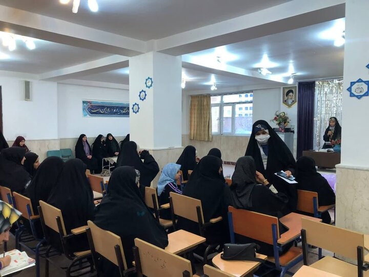 تصاویر/ مراسم جشن ولادت حضرت زهرا سلام الله علیها در مدرسه علمیه خواهران سلماس