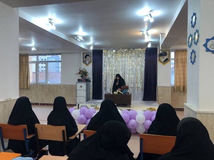 تصاویر/ مراسم جشن ولادت حضرت زهرا سلام الله علیها در مدرسه علمیه خواهران سلماس