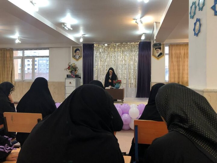 تصاویر/ مراسم جشن ولادت حضرت زهرا سلام الله علیها در مدرسه علمیه خواهران سلماس