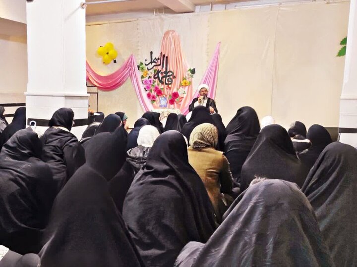 تصاویر/مراسم بزرگداشت مقام مادر با حضور امام جمعه الیگودرز