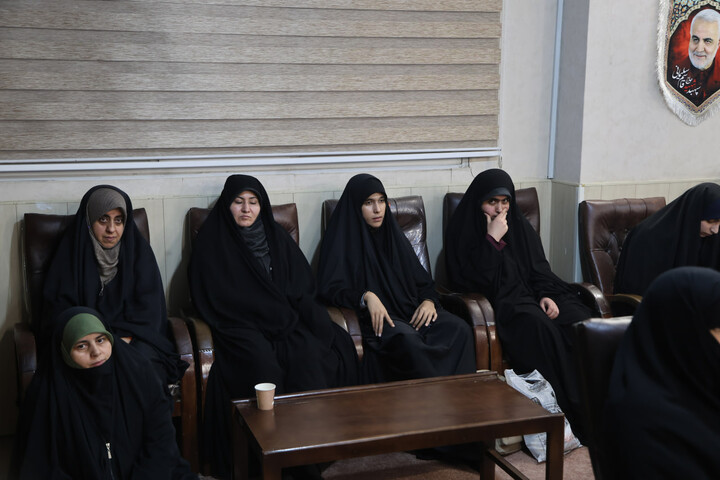 تصاویر / تقدیر امام جمعه همدان از خادمین خواهر ستاد نماز جمعه