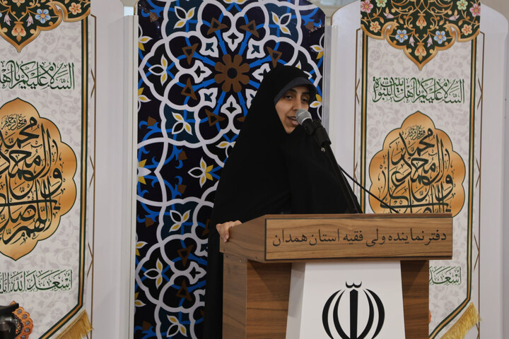 تصاویر / تقدیر امام جمعه همدان از خادمین خواهر ستاد نماز جمعه