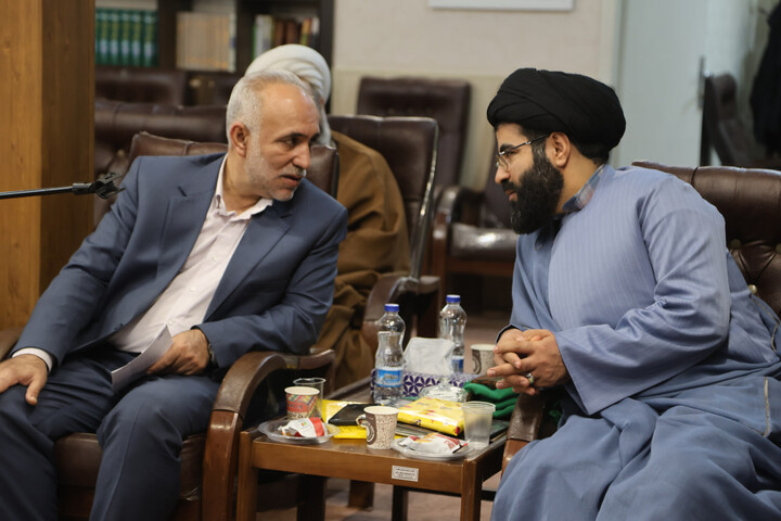 تصاویر / نشست هم اندیشی ائمه جمعه استان همدان با مدیرعامل شرکت گاز استان همدان